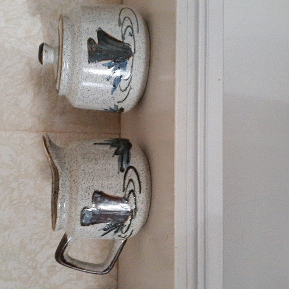 Vintage sugar bowl and creamer - Picture 2 of 2